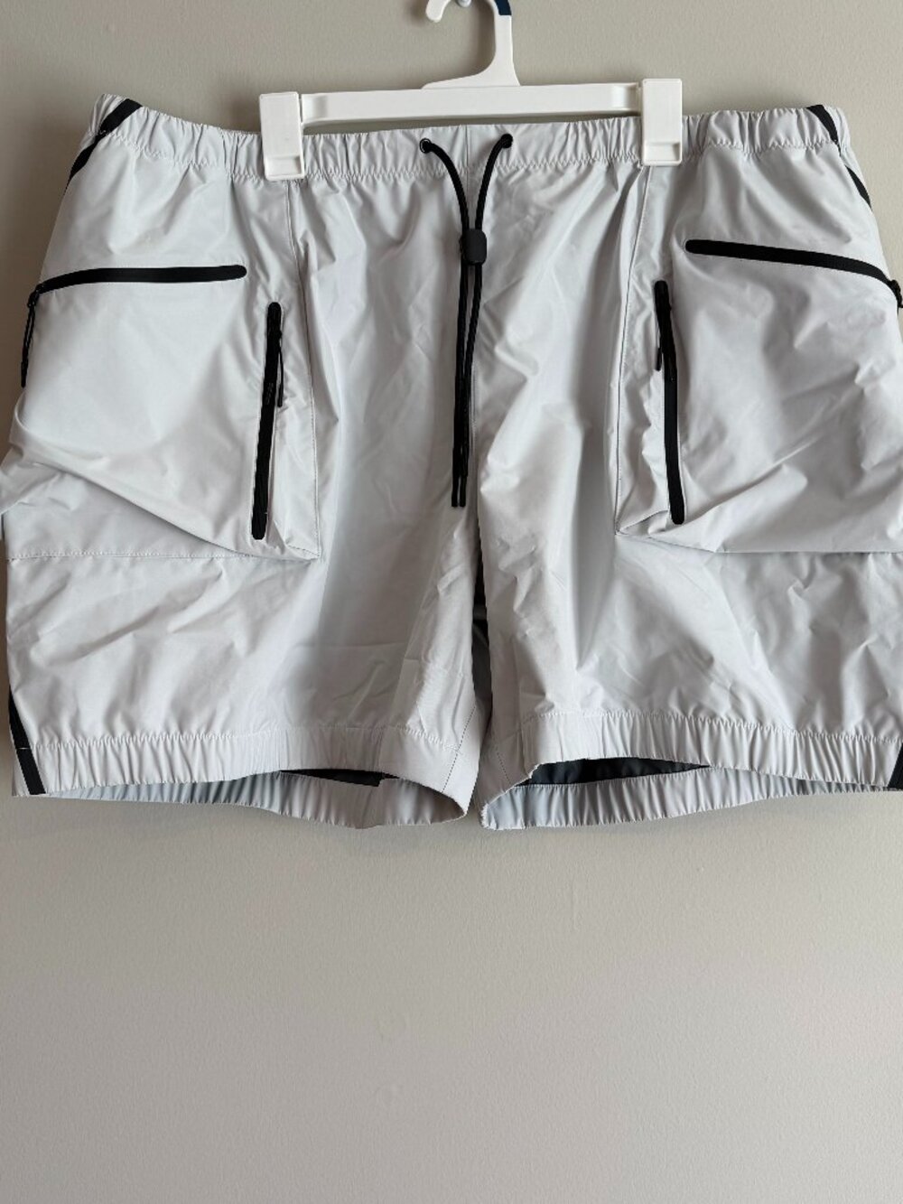 Nike HJ2946-121 Mens 2XL Tech Pack Utility Shorts Light Silver Black